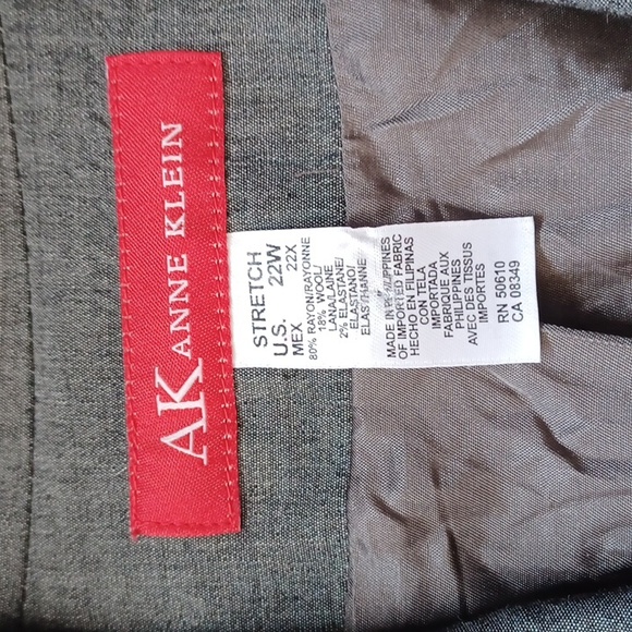 Anne Klein Wool Blend Gray Blazer- Sz. 22W - Picture 7 of 11